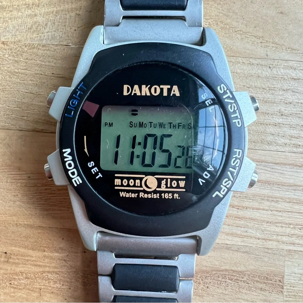 Dakota moon glow mens Digital watch NEW BATTERY